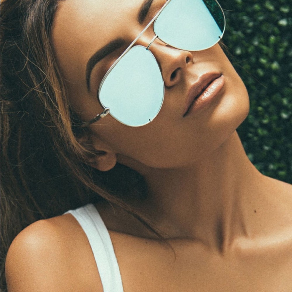 Quay x Desi Perkins High Key - Blue/Silver